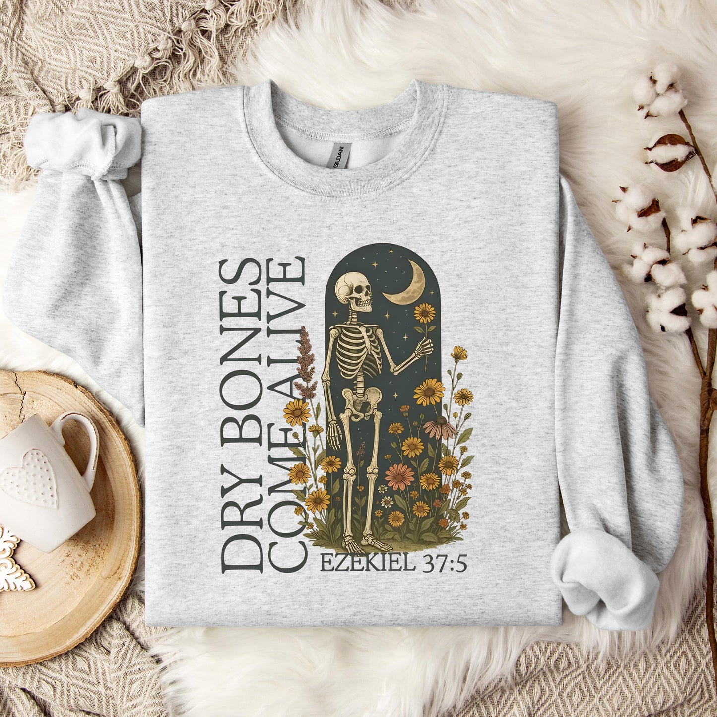 Dry Bones Come Alive Ezekiel 37.5 02 Sweatshirt