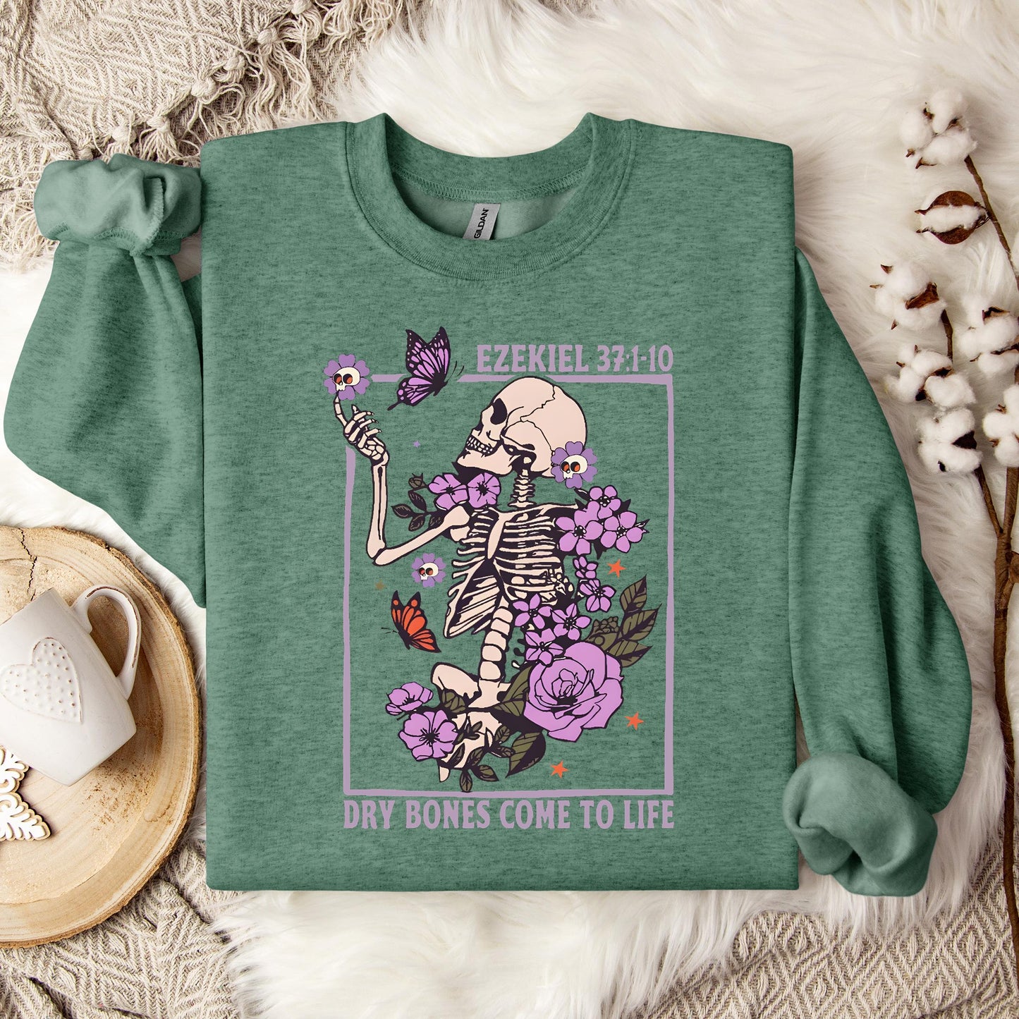 Dry Bones Come To Life Ezekiel 37.1-10 Sweatshirt