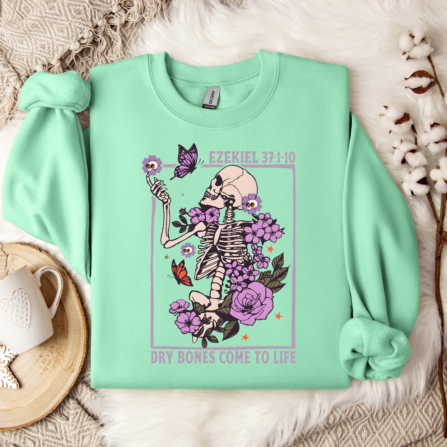 Dry Bones Come To Life Ezekiel 37.1-10 Sweatshirt