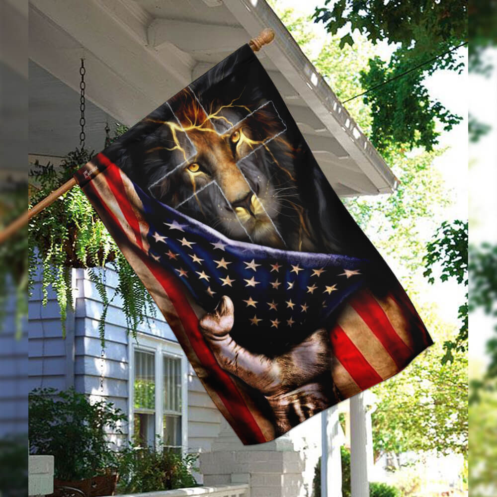 Christian Lion Cross Flag