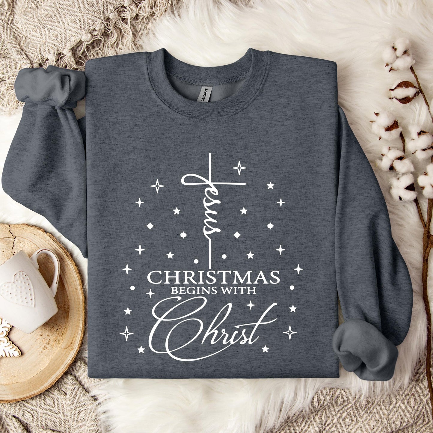 Christmas Begins With Christ 01 Sweatshirt
