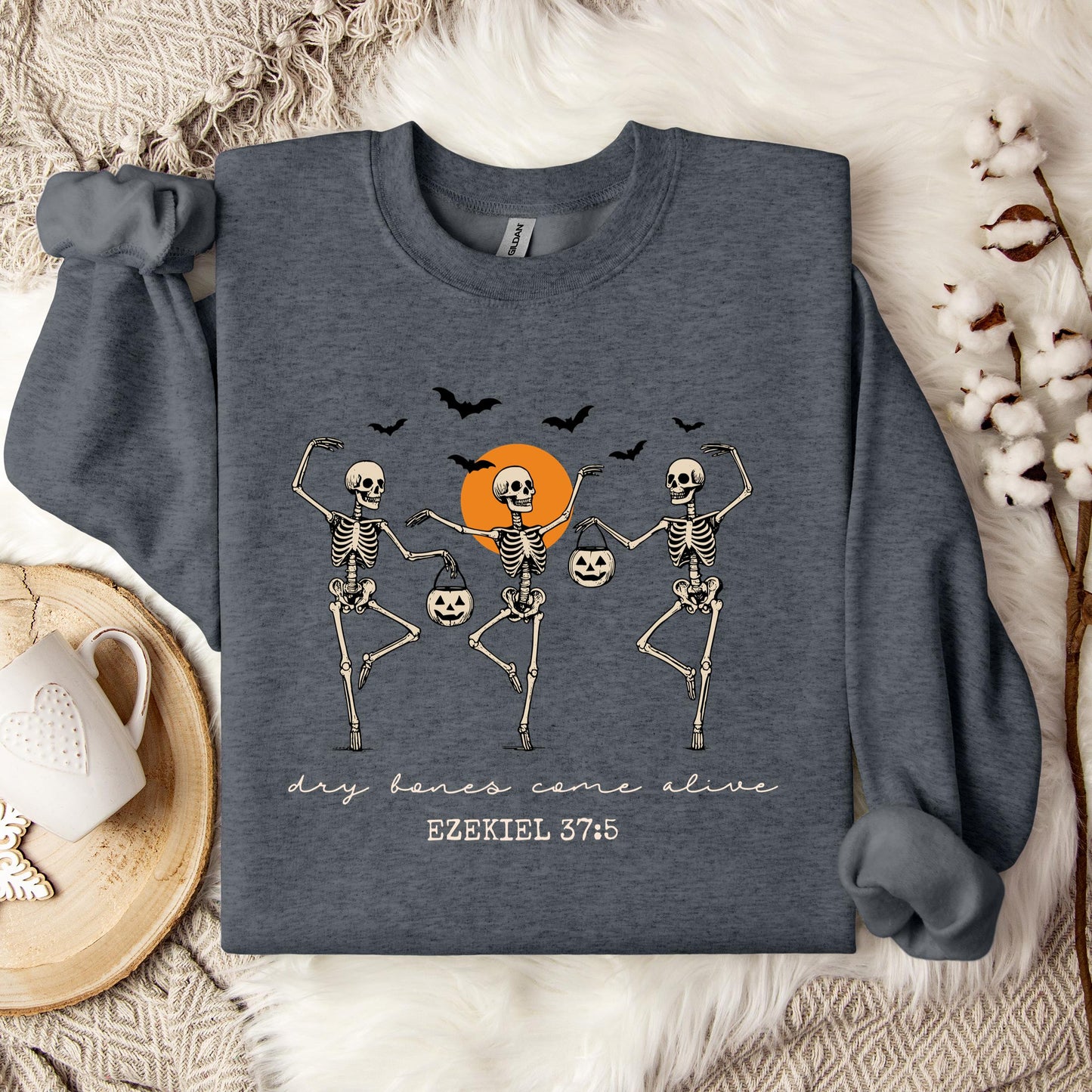 Dry Bones Come Alive Ezekiel 37.5 01 Sweatshirt