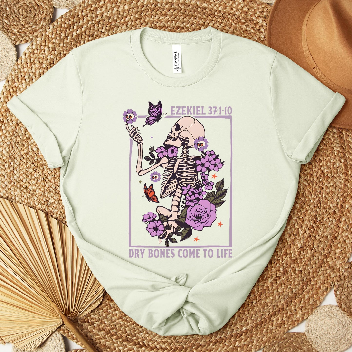 Dry Bones Come To Life Ezekiel 37.1-10 Premium T-shirt
