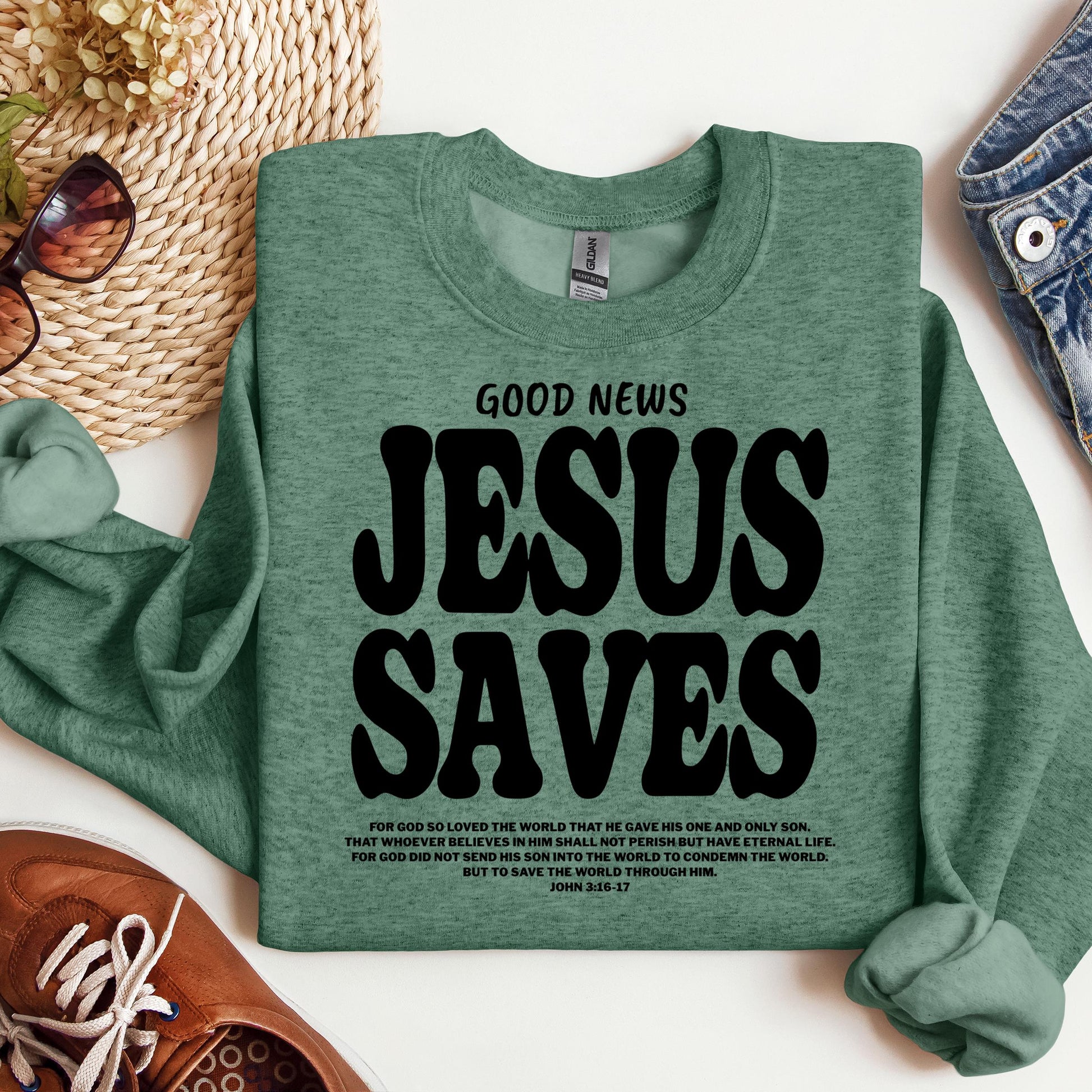 Good News Jesus Saves John 3.16-17 01