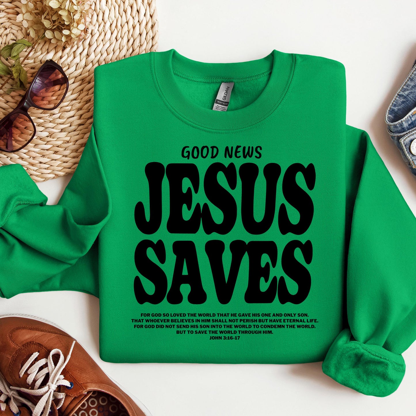 Good News Jesus Saves John 3.16-17 01