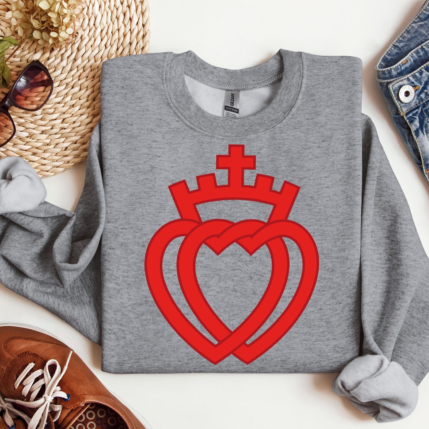 Hearts Entwined With A Crown