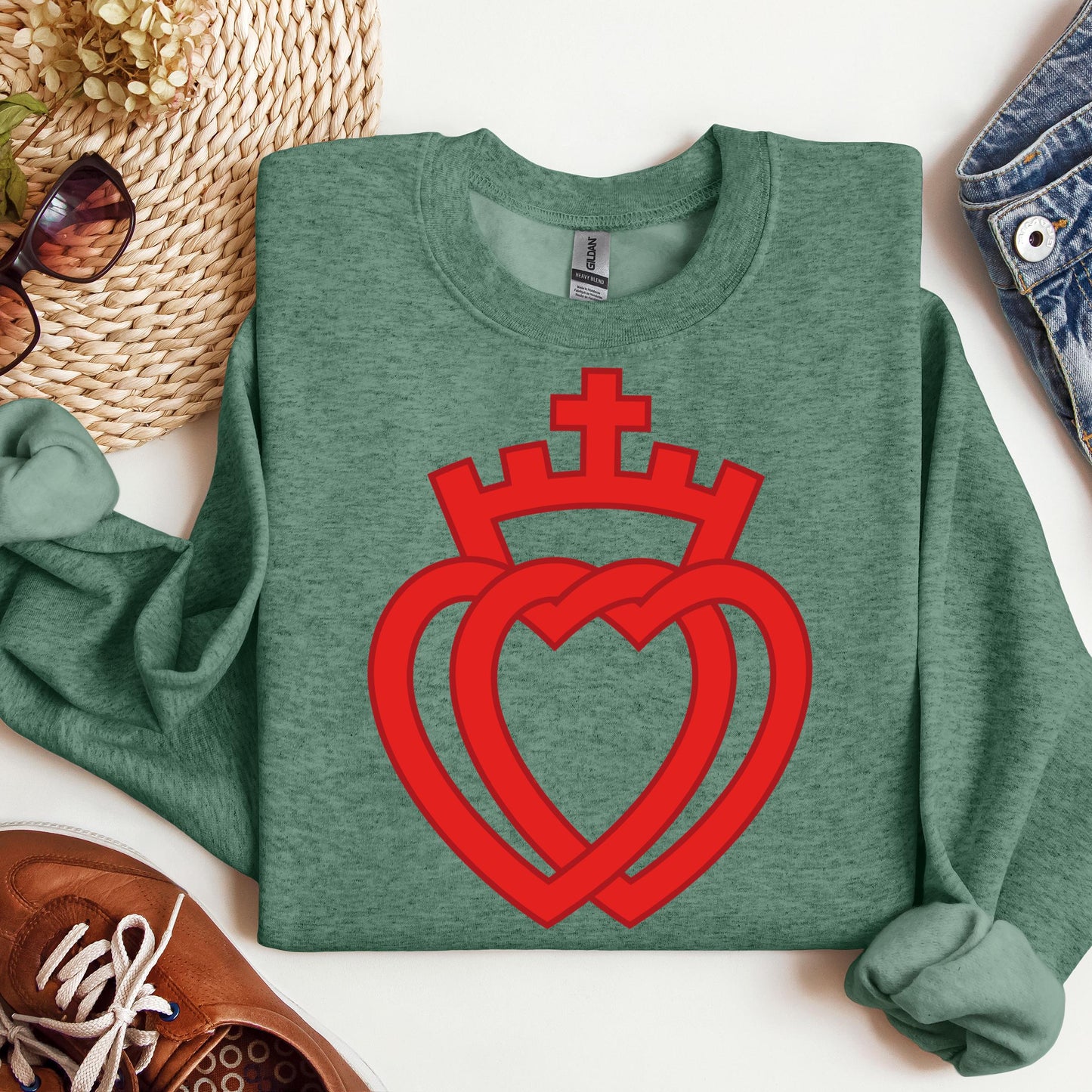 Hearts Entwined With A Crown