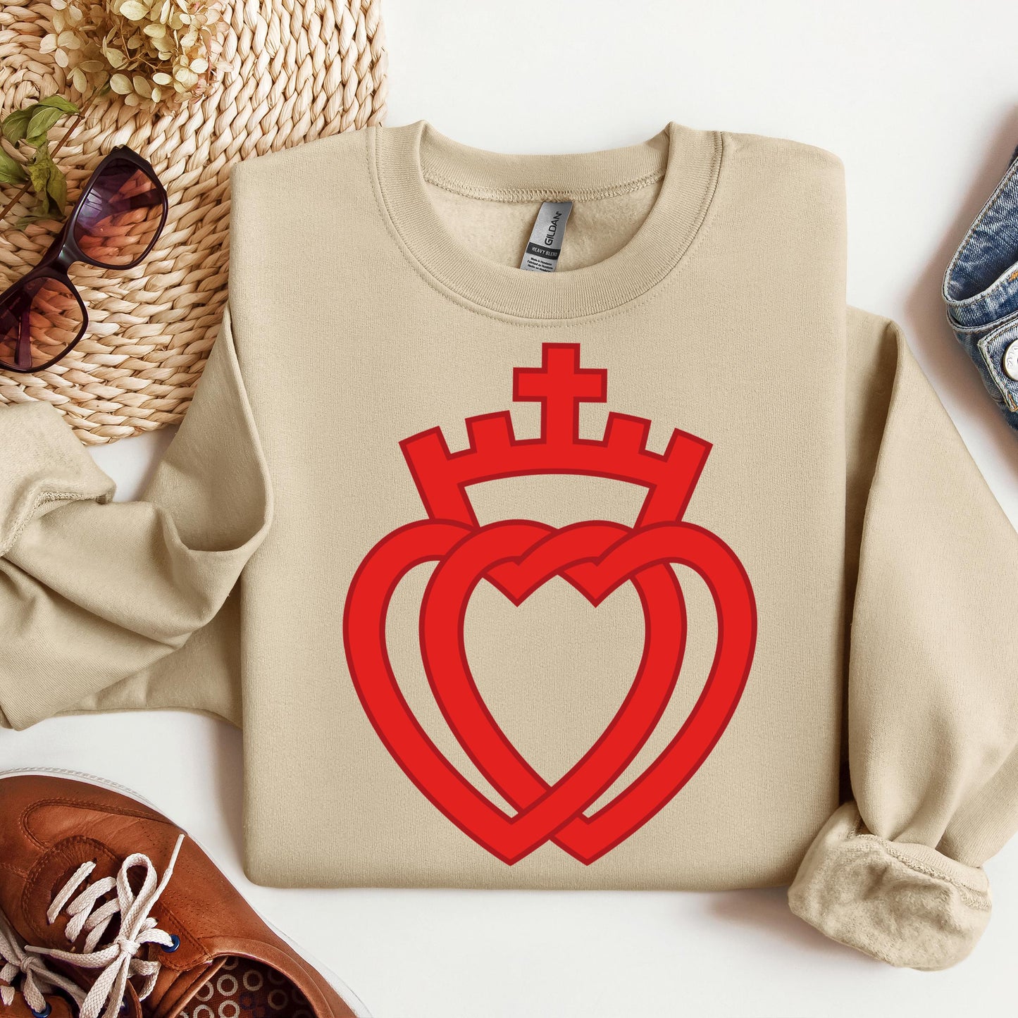 Hearts Entwined With A Crown