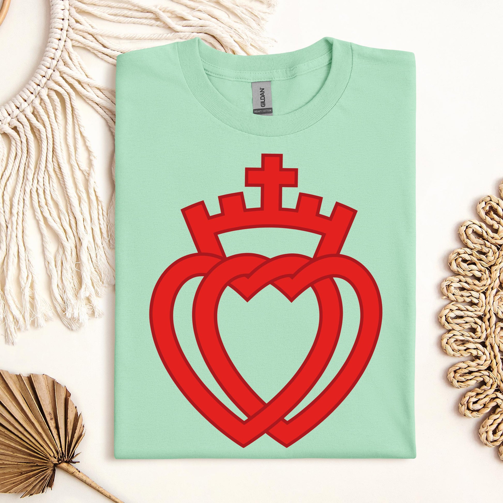 Hearts Entwined With A Crown
