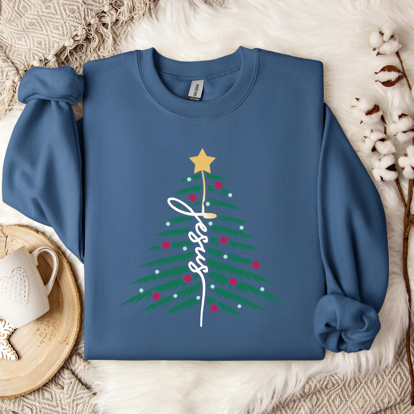 Jesus Christmas Tree 01 Sweatshirt
