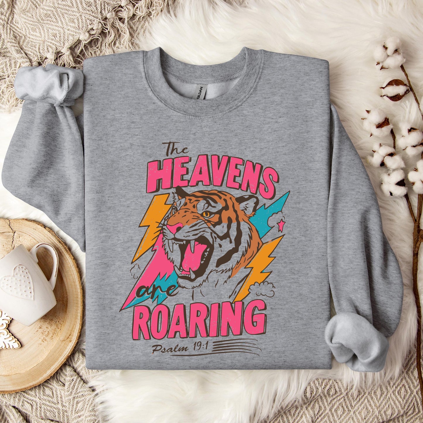 The Heavens Are Roaring Psalm 19.1 Sweatshirt