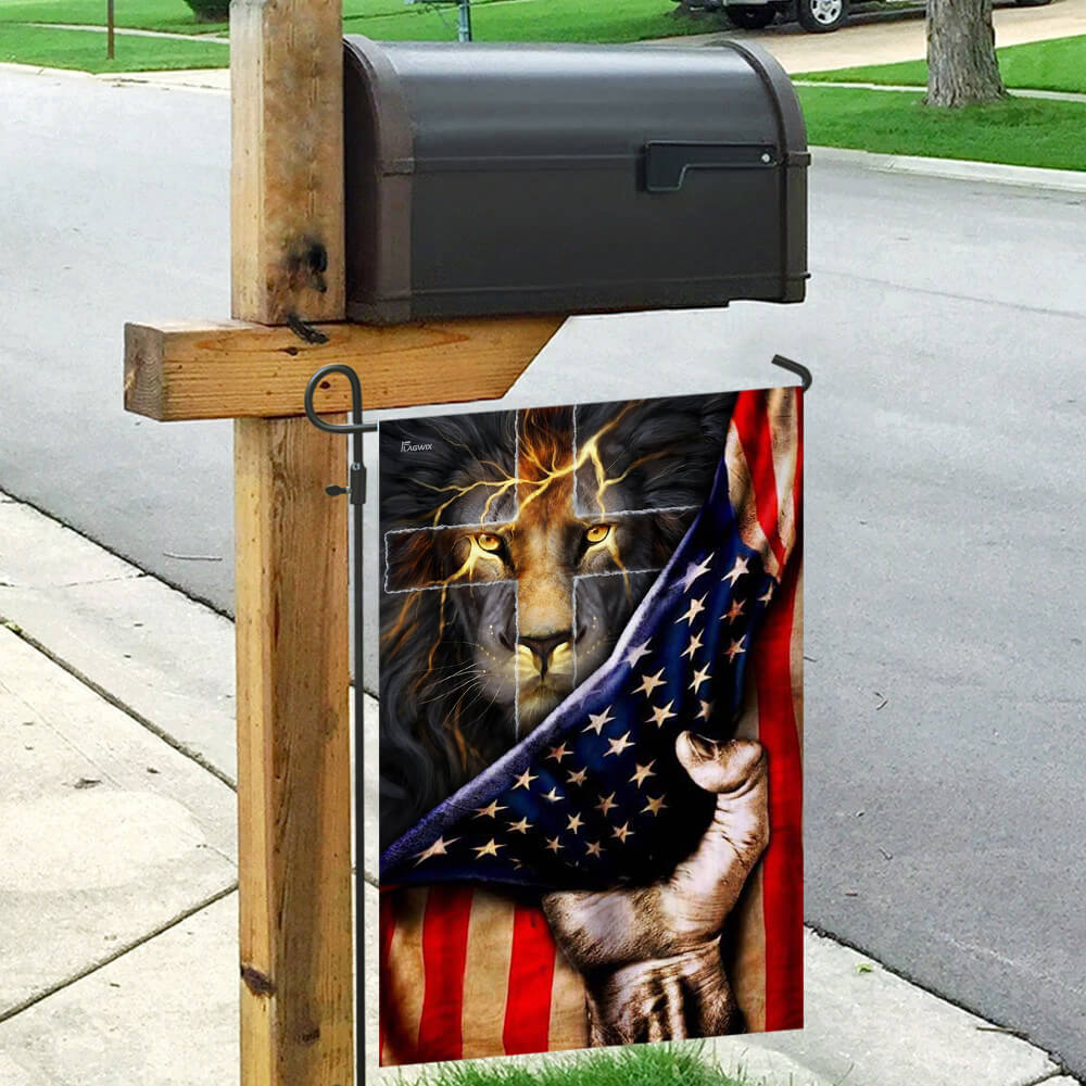 Christian Lion Cross Flag